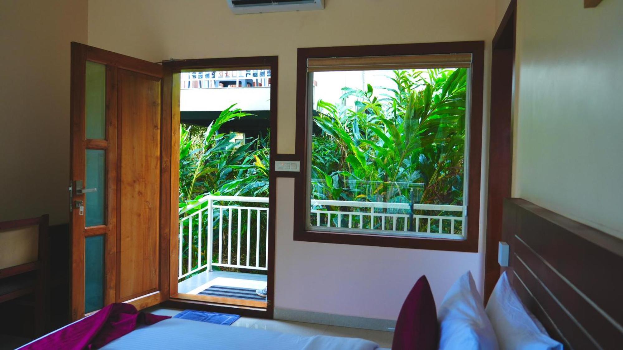 Aveda Munnar Mountains And Mist Hotel Exterior foto