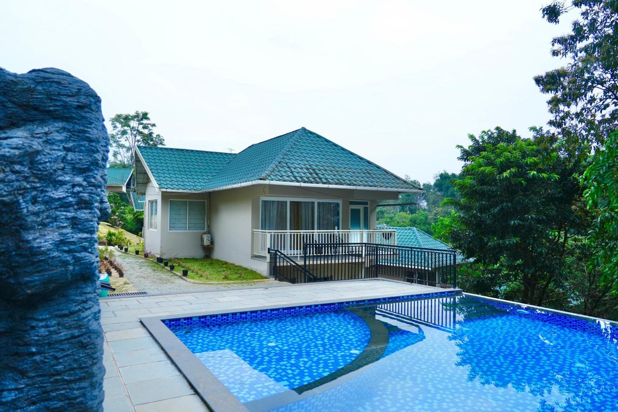Aveda Munnar Mountains And Mist Hotel Exterior foto
