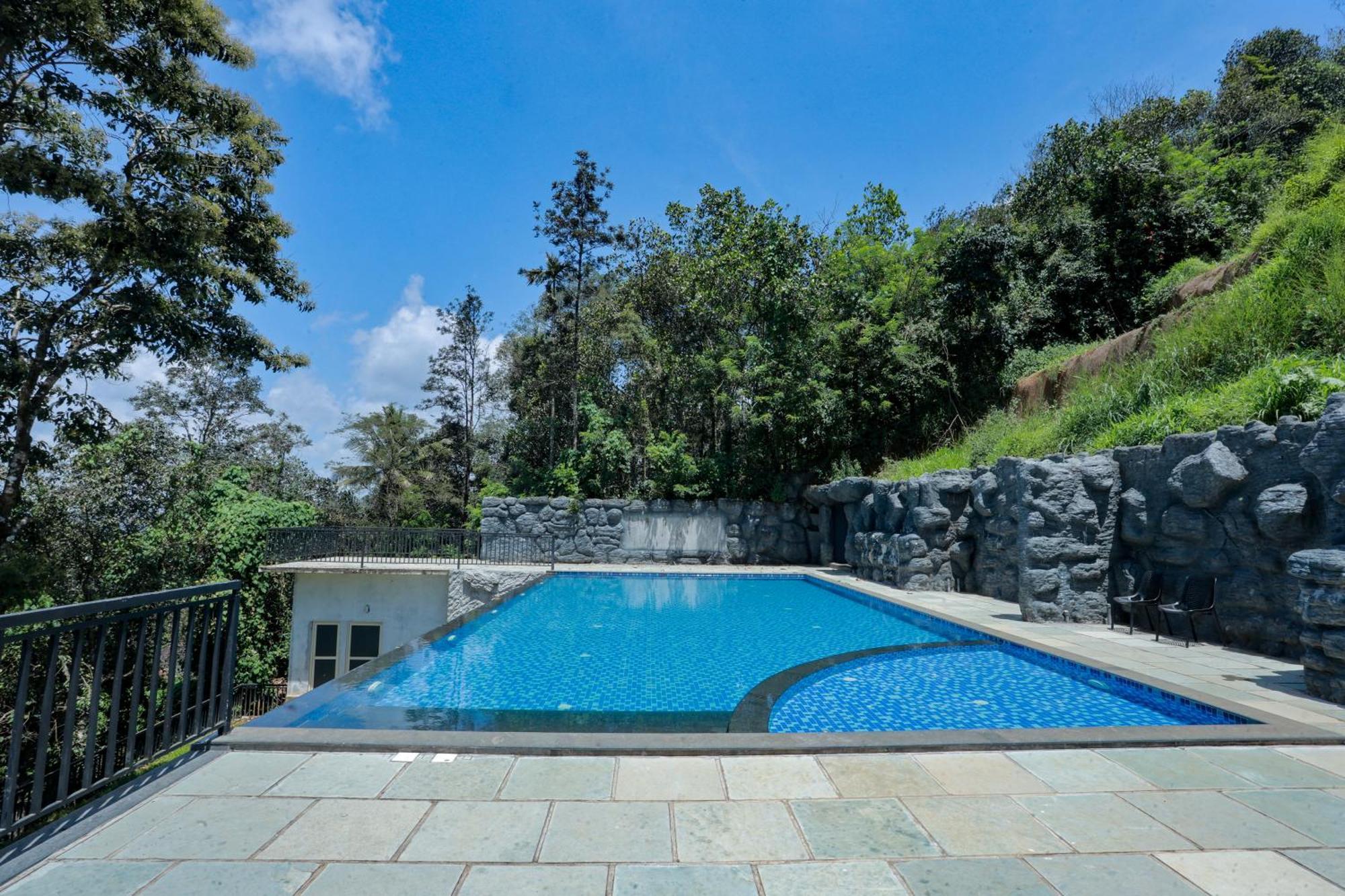 Aveda Munnar Mountains And Mist Hotel Exterior foto